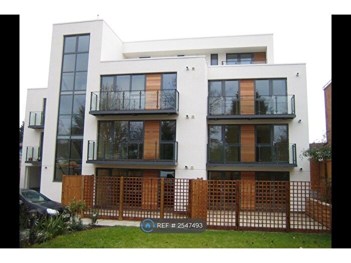 2 Bedroom Flat To Rent In Kenton Road, Harrow, HA3