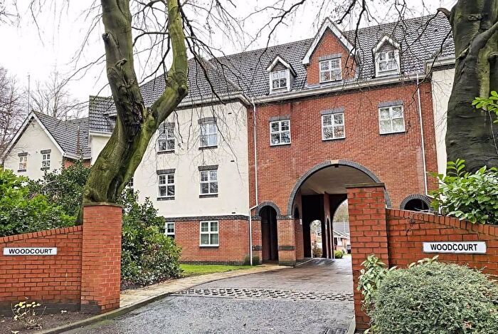 2 Bedroom Flat To Rent In Wood Court Brooklands Rd, Sale, M33