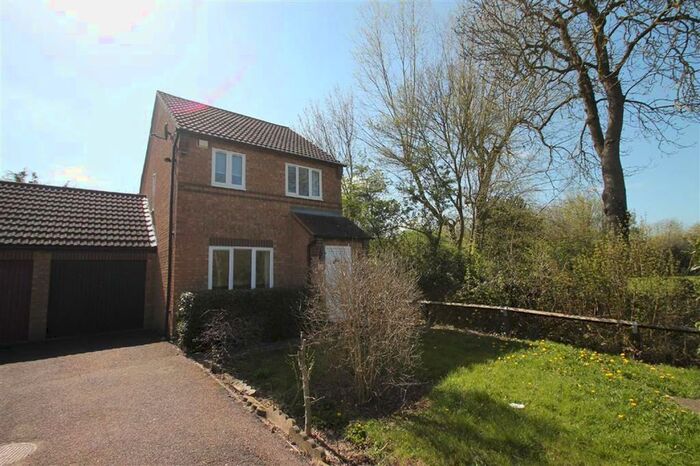 3 Bedroom Detached House To Rent In Rillington Gardens, Emerson Valley, Milton Keynes, MK4