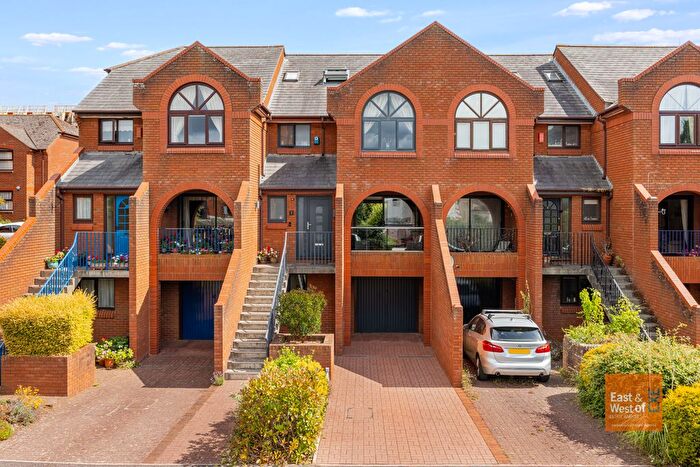 4 Bedroom Terraced House For Sale In Old Mill Close, Exeter, EX2