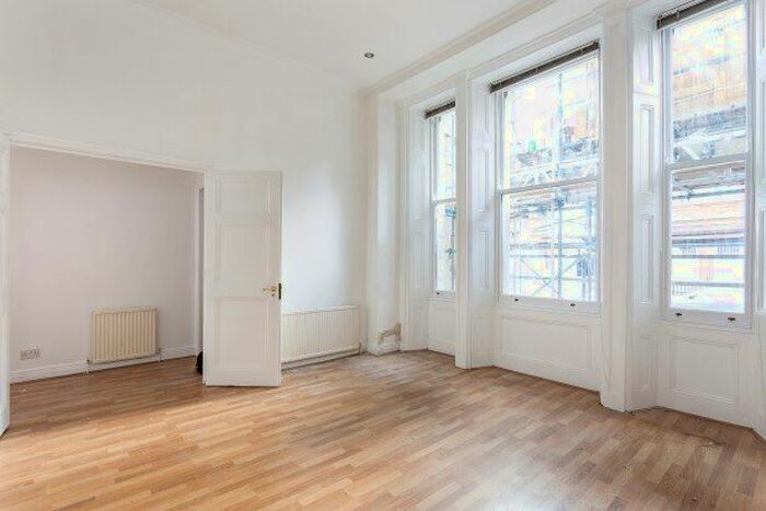 3 Bedroom Flat To Rent In Harrington Gardens, London, SW7