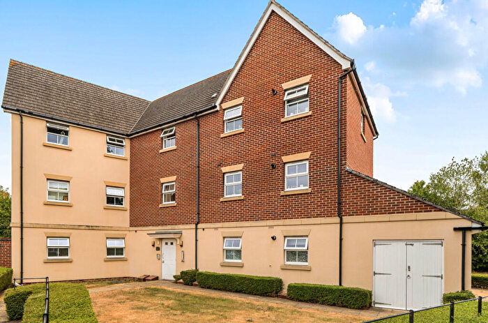 1 Bedroom Apartment For Sale In Bullfinch Rise, Bracknell, Berkshire, RG12