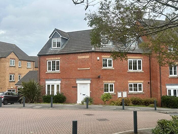 5 Bedroom Town House To Rent In Broadlands Avenue, Pudsey, LS28