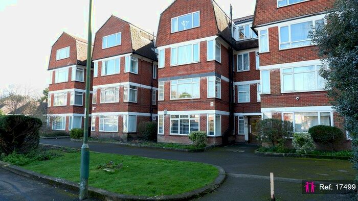 2 Bedroom Flat To Rent In Vale Road, Bournemouth, BH1