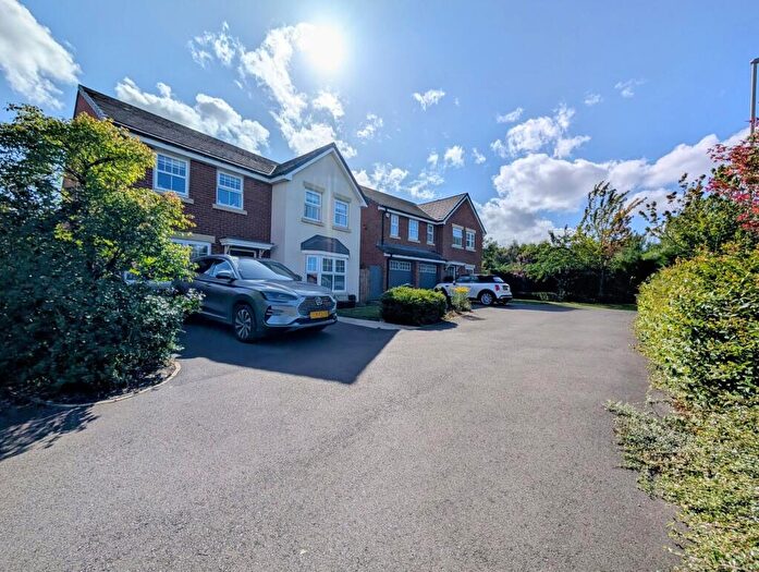 4 Bedroom Detached House For Sale In Holmes Drive, Hebburn, NE31
