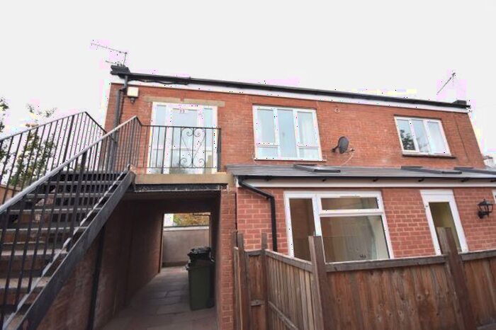 2 Bedroom Flat To Rent In Topsham Road, Exeter, EX2