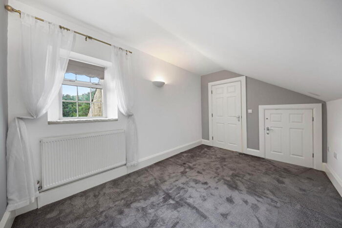 2 Bedroom Duplex For Sale In Matlock Green, Matlock, DE4