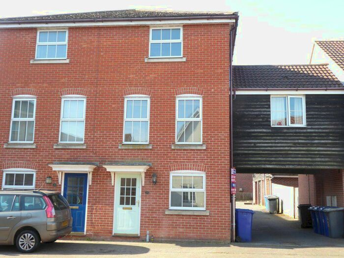 3 Bedroom Terraced House To Rent In Chaffinch Road, Bury St Edmunds, IP32