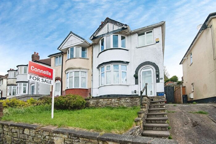 3 Bedroom Semi Detached House For Sale In Eve Lane, Dudley, DY1