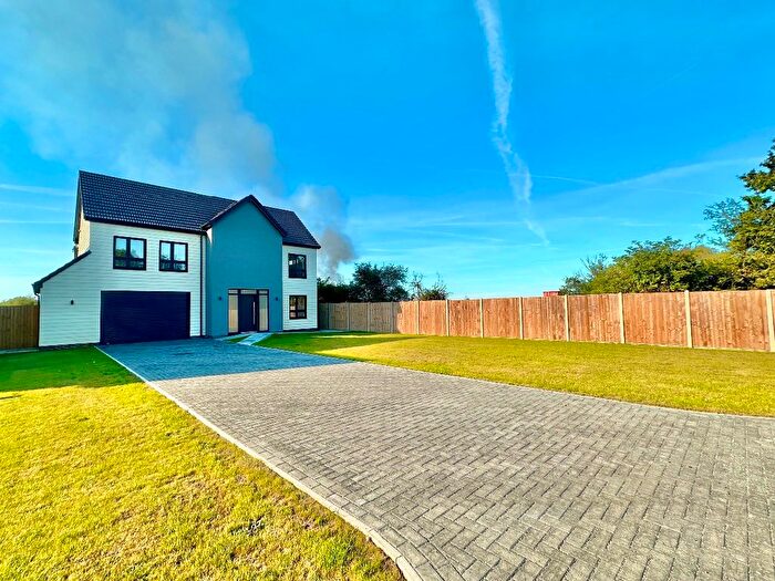 5 Bedroom Detached House To Rent In Barn Farm, Wickford, SS12