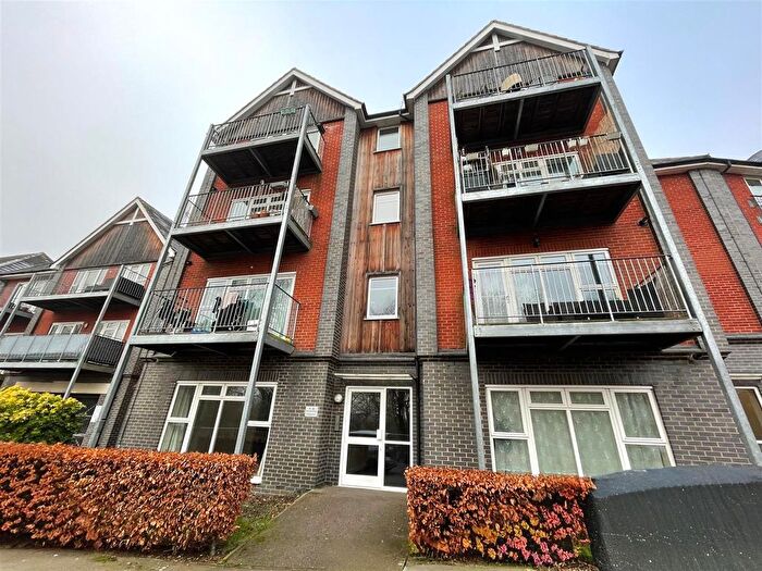 2 Bedroom Flat To Rent In Cormorant House, Millward Drive, Bletchley, Milton Keynes, MK2