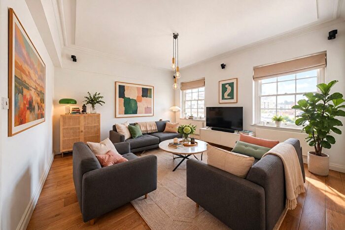 3 Bedroom Flat For Sale In Warwick Square, Pimlico, London, SW1V