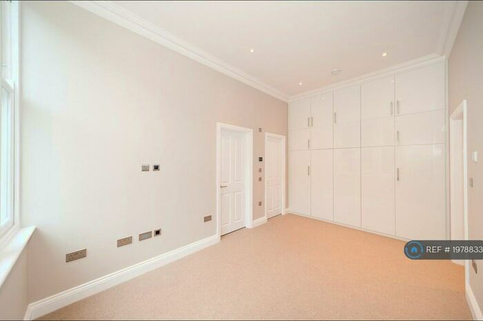 Studio To Rent In Adelaide Road, Surbiton, KT6