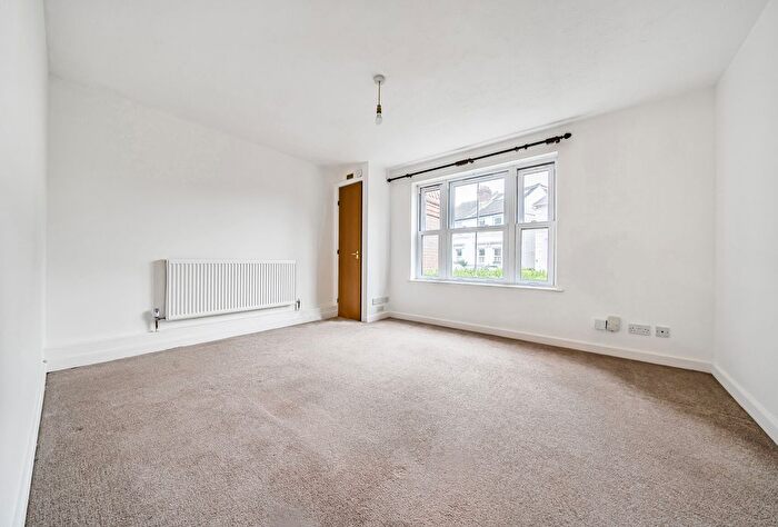 1 Bedroom Flat For Sale In John Spare Court, Whitefield Road, Tunbridge Wells, Kent, TN4