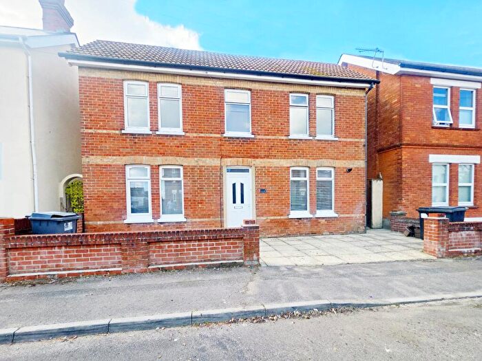 4 Bedroom Detached House For Sale In Markham Road, Bournemouth, BH9
