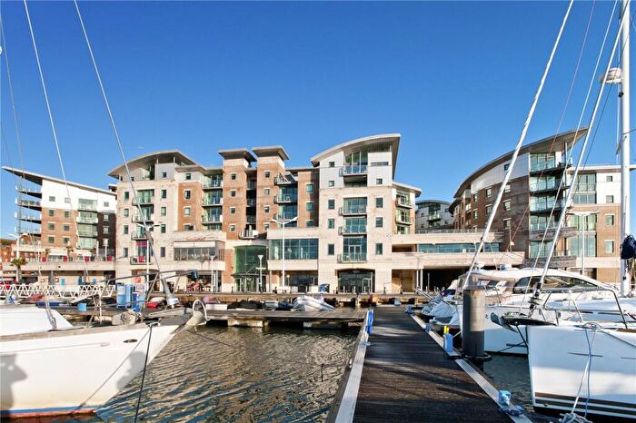 3 Bedroom Apartment For Sale In The Quay, Poole, BH15