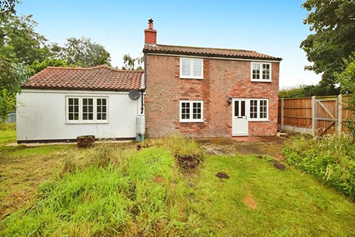 3 Bedroom Detached House For Sale In Warrenside, North Somercotes, LN11