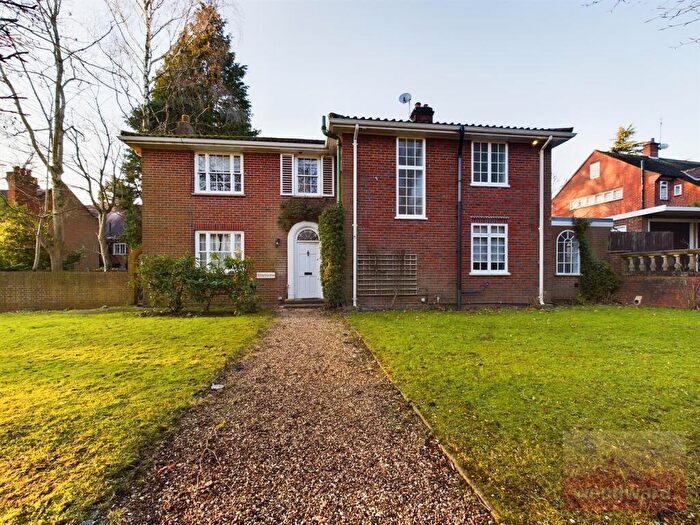 4 Bedroom Detached House To Rent In Mount Park Road, Harrow On The Hill, HA1