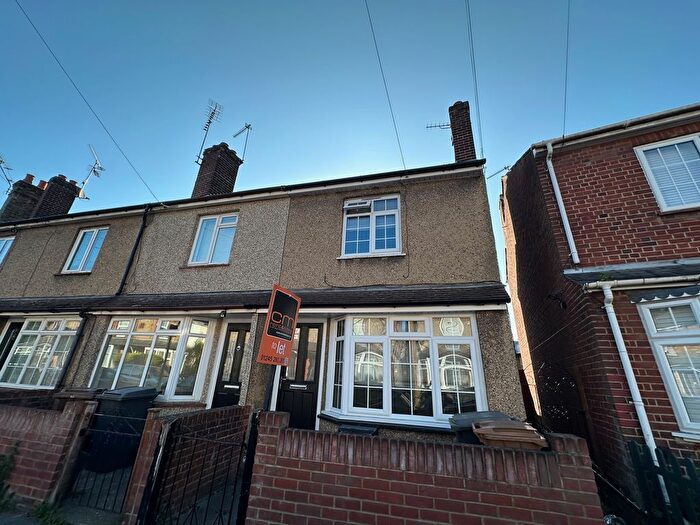 2 Bedroom End Of Terrace House To Rent In Victoria Crescent, Chelmsford, CM1