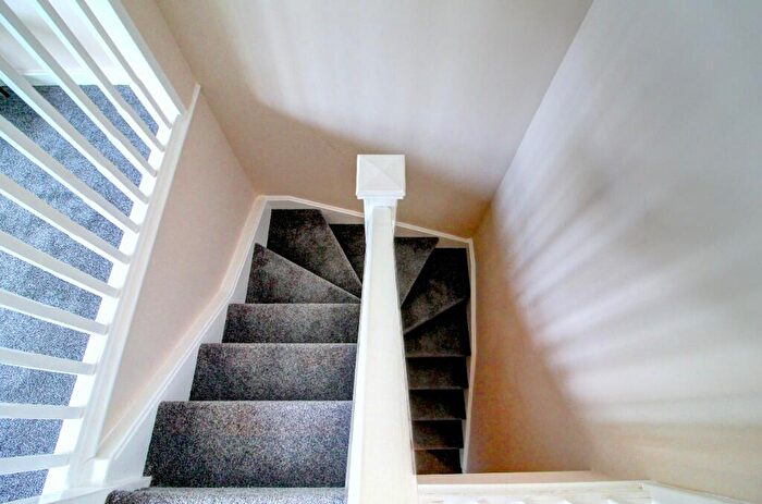 2 Bedroom Apartment To Rent In Raven Road, Gateshead, Tyne And Wear, NE8