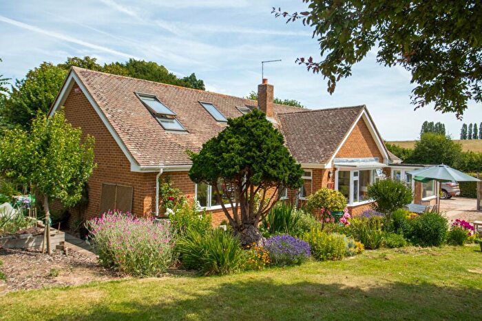 4 Bedroom Bungalow For Sale In The Street, Adisham, Canterbury, Kent, CT3