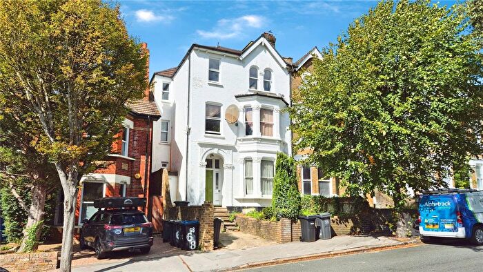 1 Bedroom Flat For Sale In Birdhurst Road, South Croydon, CR2