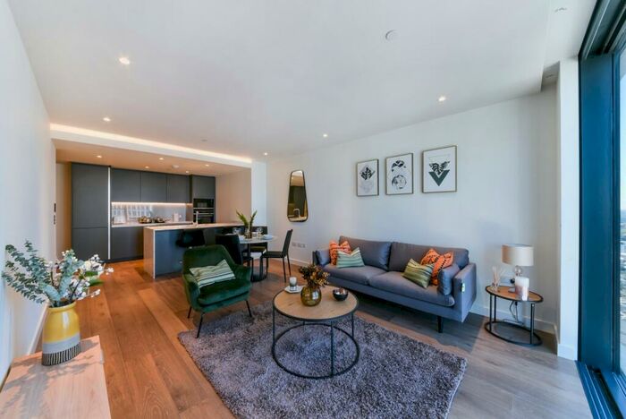 1 Bedroom Flat To Rent In Hampton Tower, South Quay, Marsh Wall, Canary Wharf, London, E14