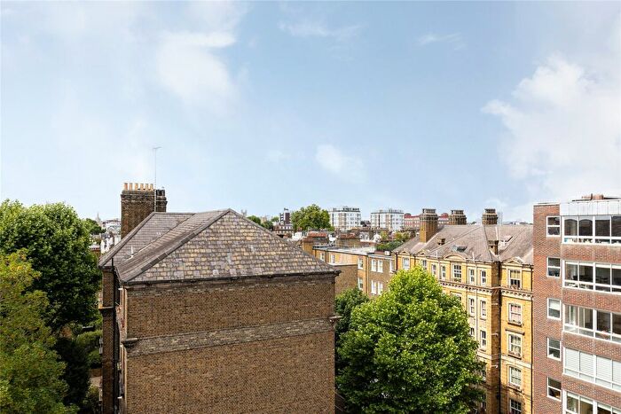 2 Bedroom Flat For Sale In Cheyne Walk, Chelsea, London, SW3