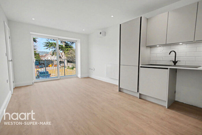 2 Bedroom Flat To Rent In Ellenborough Park North, Weston-Super-Mare, BS23