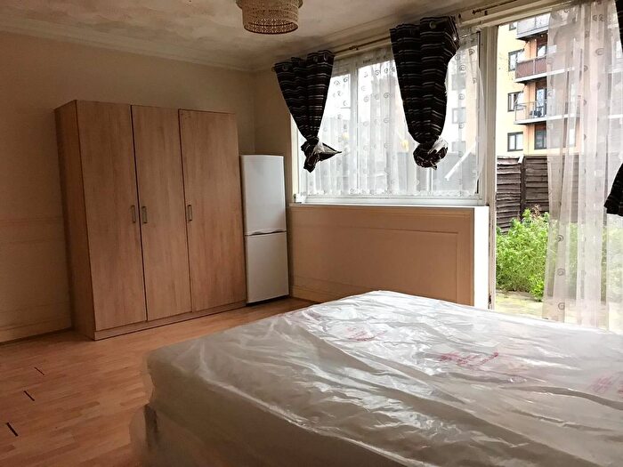4 Bedroom Terraced House To Rent In Garry Way, Romford, Greater London, RM1