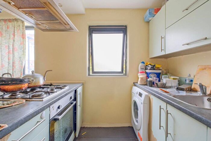 2 Bedroom Flat For Sale In Tower Hamlets, , Tower Hamlets, London, E14