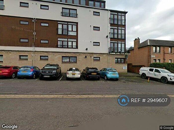 3 Bedroom Flat To Rent In Campbell Close, Hamilton, ML3