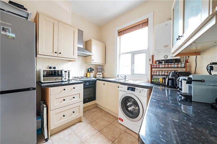 2 Bedroom Flat To Rent In London, SE20