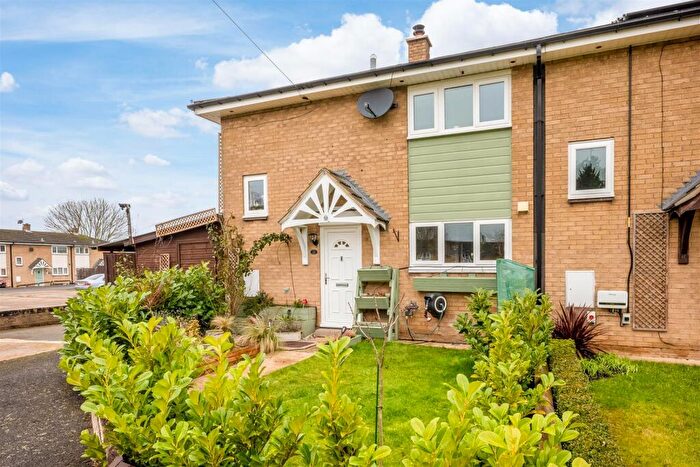 2 Bedroom End Of Terrace House For Sale In Stapledon Green, Temple Herdewyke, Southam, CV47