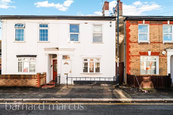 2 Bedroom Semi Detached House For Sale In Neville Road, Croydon, CR0