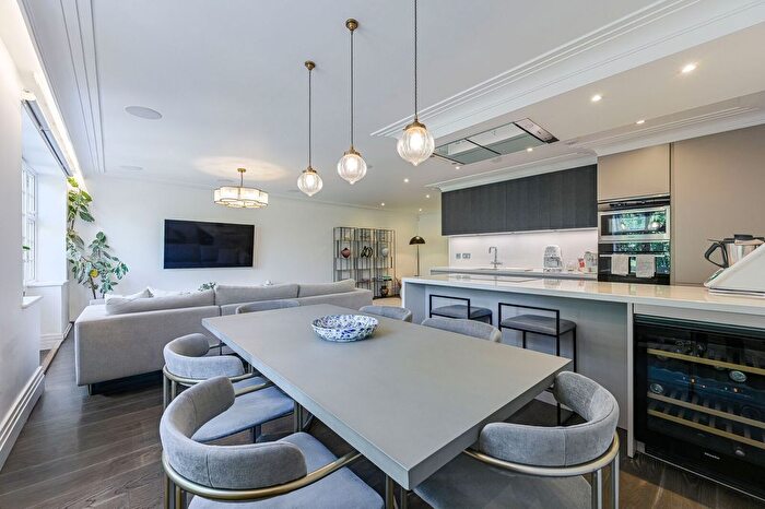 3 Bedroom Flat For Sale In Chislehurst Road, Bickley, Chislehurst, BR7