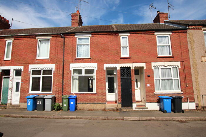 3 Bedroom Terraced House To Rent In Fuller Street, Kettering, North Northamptonshire, NN16