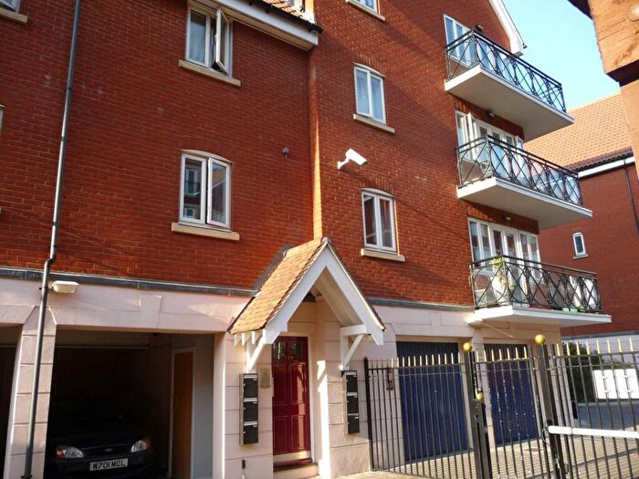 2 Bedroom Flat To Rent In Neptune Square, IP4