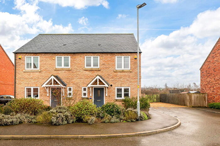 3 Bedroom Semi-Detached House To Rent In Meadowfield Road, Waddington, Lincolnshire, LN5