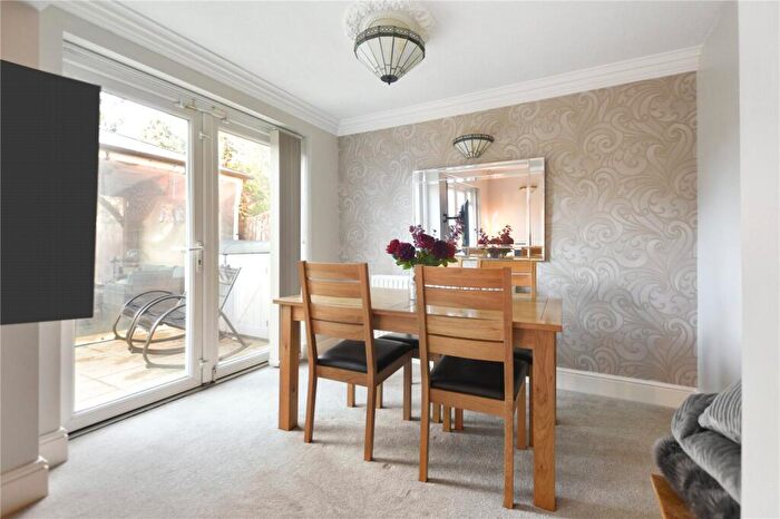 3 Bedroom Bungalow For Sale In Baldwyns Park, Bexley, Kent, DA5