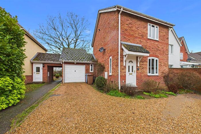 2 Bedroom Link Detached House For Sale In Rowans Way, Leavenheath, CO6