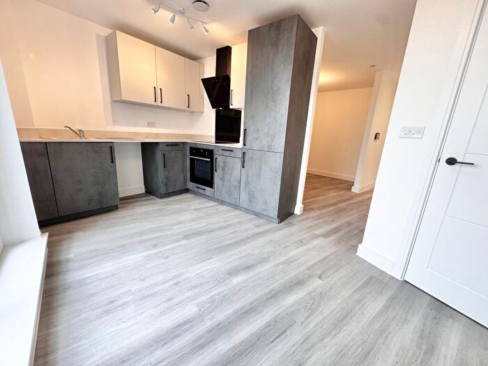 Studio To Rent In Commercial Road, Poole, BH14