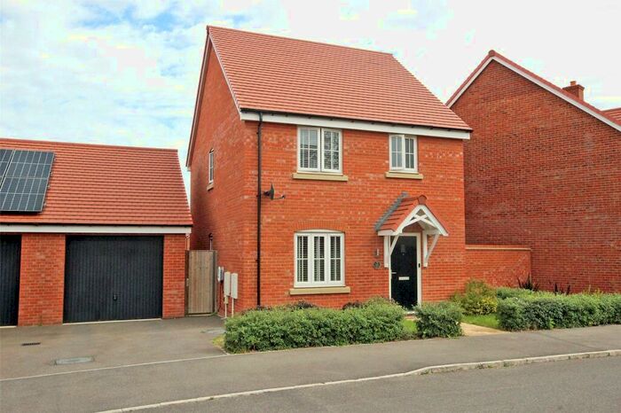 3 Bedroom Detached House For Sale In Aviation Way, Shortstown, Bedford, Bedfordshire, MK42