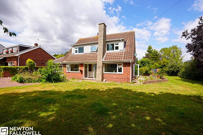 4 Bedroom Bungalow For Sale In Priestgate, East Markham, NG22