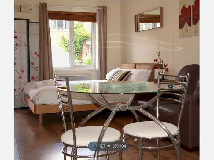 Studio To Rent In Cleveland Grove, Newbury RG14