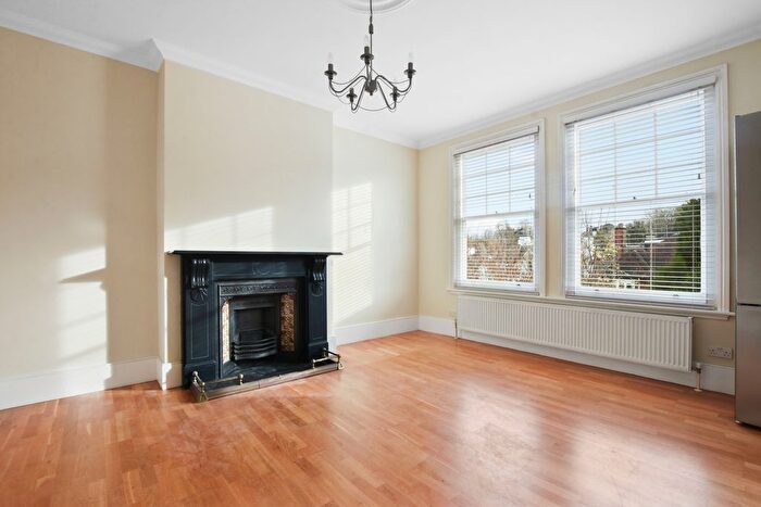 2 Bedroom Flat To Rent In Cholmeley Crescent, Highgate, N6