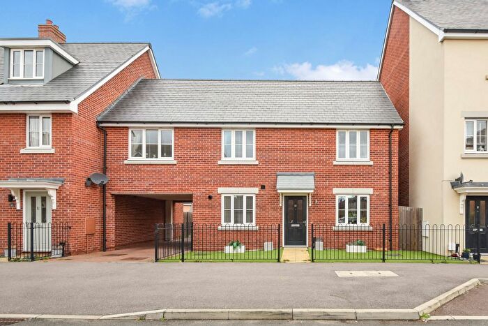 2 Bedroom Detached House For Sale In Walker Mead, Biggleswade, SG18