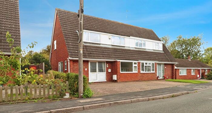 3 Bedroom Semi-Detached House For Sale In Rookwell Drive, Market Harborough, LE16