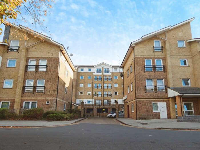 2 Bedroom Flat To Rent In Melbourne Road, Wallington, SM6