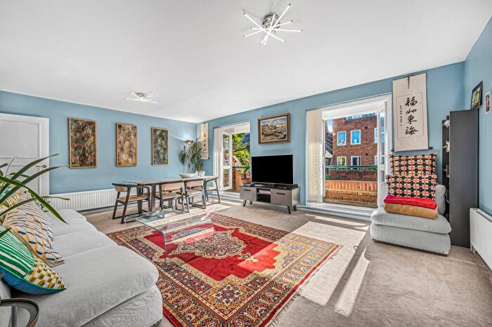 2 Bedroom Flat For Sale In La Residence, A Marlborough Place, NW8